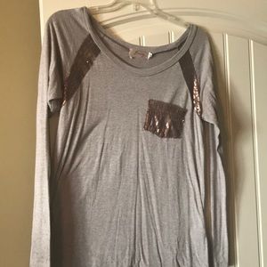 Long sleeve tee